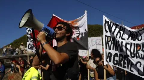 France-Wide Walkouts Break Out In Response to Fiscal Cuts